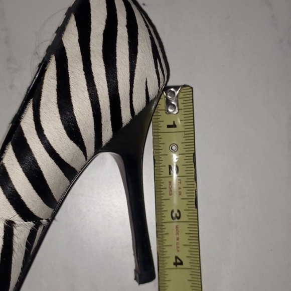 Type Z Zebra Print Pumps - Picture 9 of 10